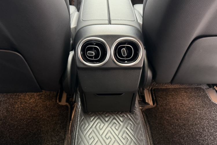 Used Mercedes-Benz C-Class 2024 Restyled C 200 L Sport Edition
