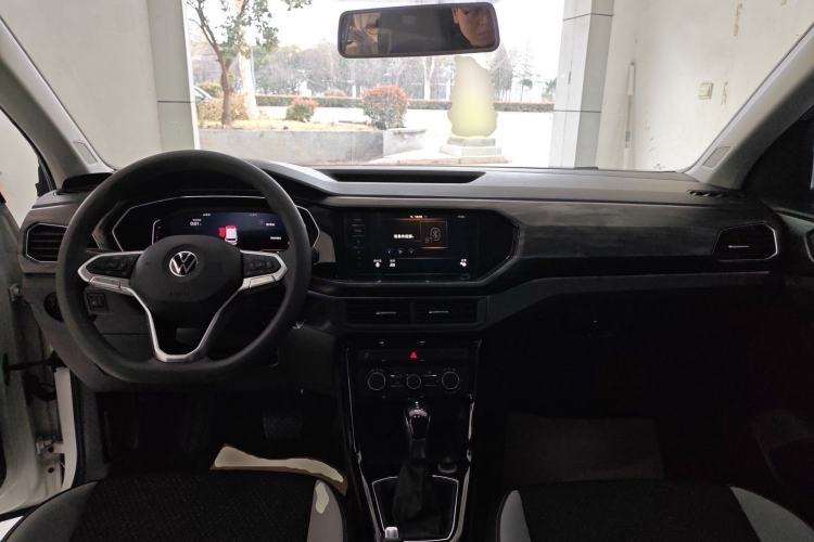 Used Volkswagen Tacqua 2020 1.5L Automatic Yue
