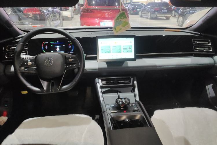 Used BYD Qin L 2024 DM-i 80KM Leading Model
