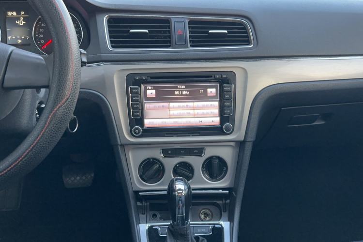 Used Volkswagen Gran Lavida 2013 1.4 TSI Automatic Comfort Model
