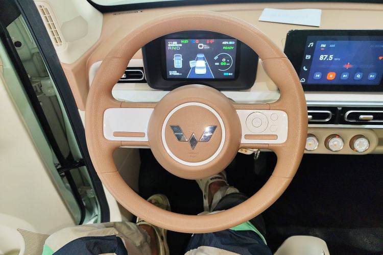 Used Wuling Hongguang MINIEV 2024 3rd Generation 215km Advanced Version
