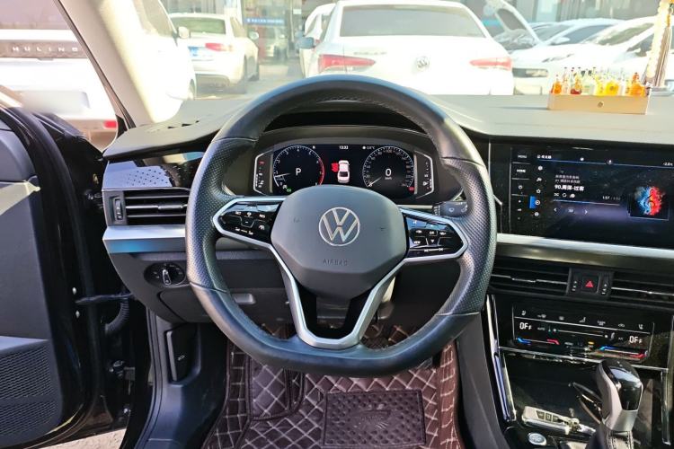 Used Volkswagen Passat 2022 330TSI Starry Luxury Edition – Exclusive Special Edition