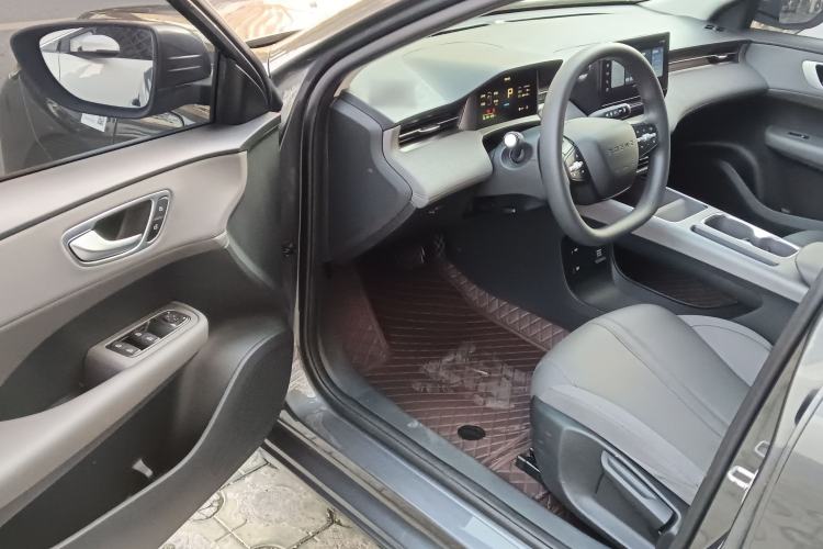 Used Roewe D6 2025 450 km Premium Edition
