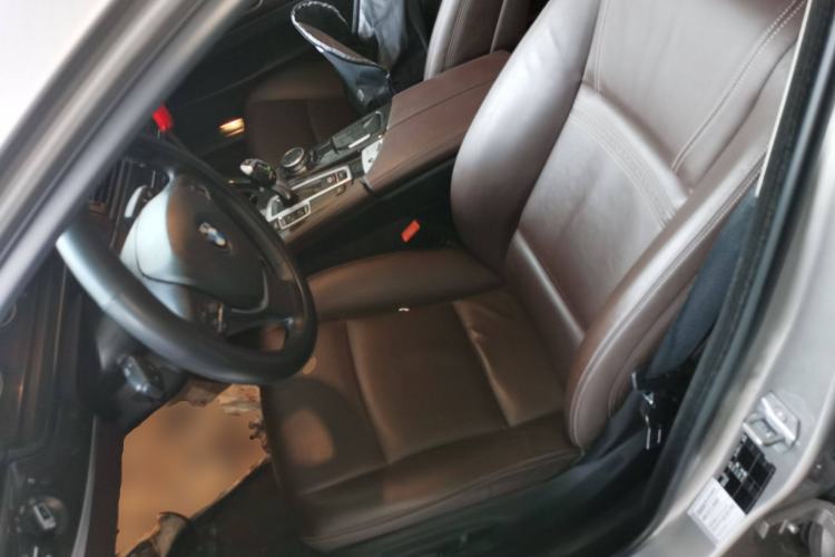 Used BMW 5 Series 2014 525Li Luxury Design Package
