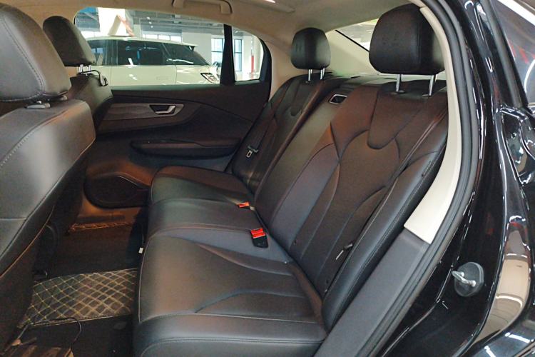 Used Hongqi E-QM5 2022 431 km Charge & Enjoy Edition
