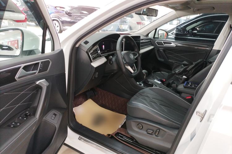 Used Volkswagen Tiguan L 2024 300TSI Automatic Two-Wheel Drive Smart Edition
