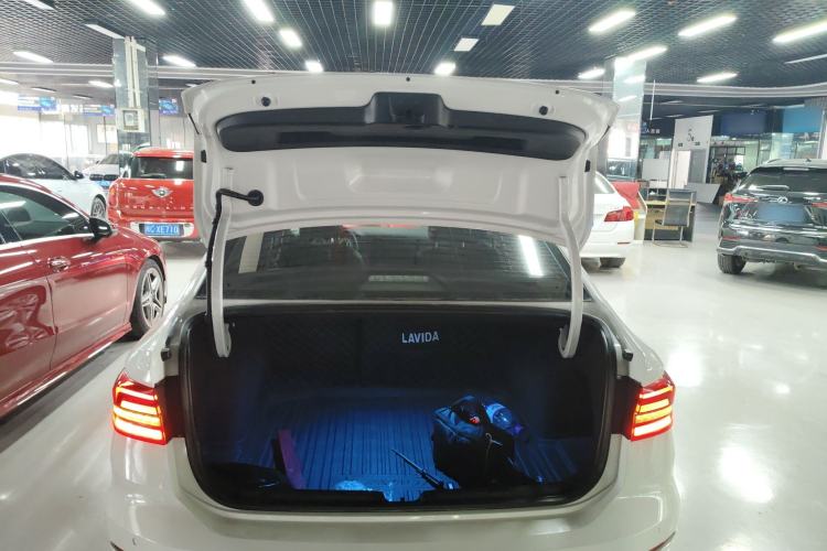 Used Volkswagen Lavida 2018 1.5L Automatic Fashion Edition China V Standard