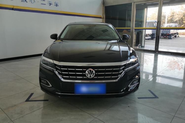 Used Volkswagen Passat 2020 330TSI Luxury Edition China VI
