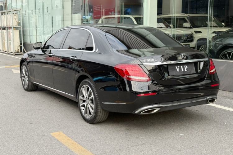 Used Mercedes-Benz E-Class 2016 E 200 L
