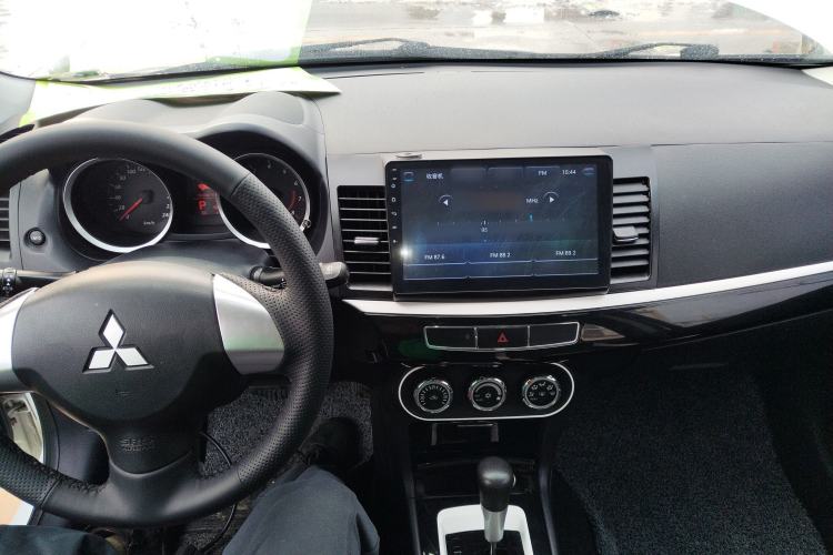 Used Mitsubishi Lancer EX 2016 1.8L CVT Black-and-White Retro Edition