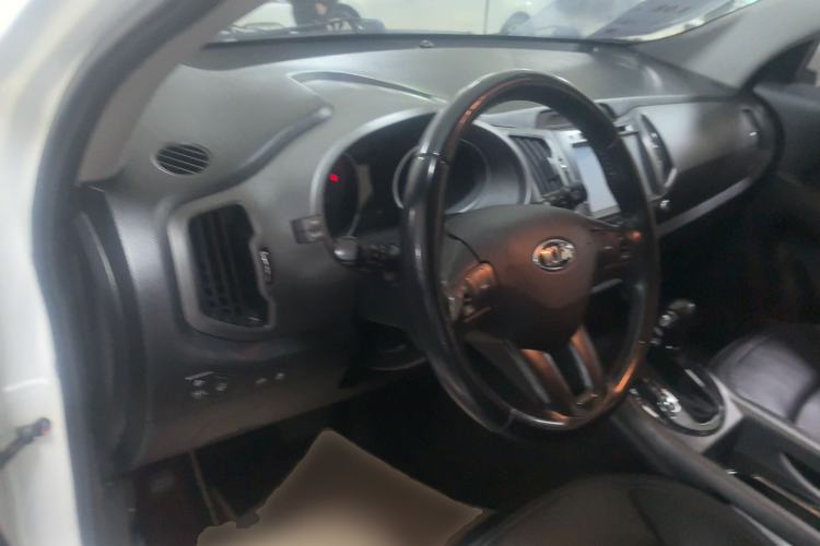 Used Kia Sportage R 2015 2.0L Automatic Two-Wheel Drive DLX Model