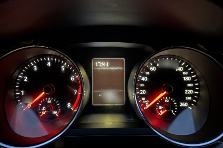 Used Volkswagen Sagitar 2017 230TSI Automatic Comfort Version
