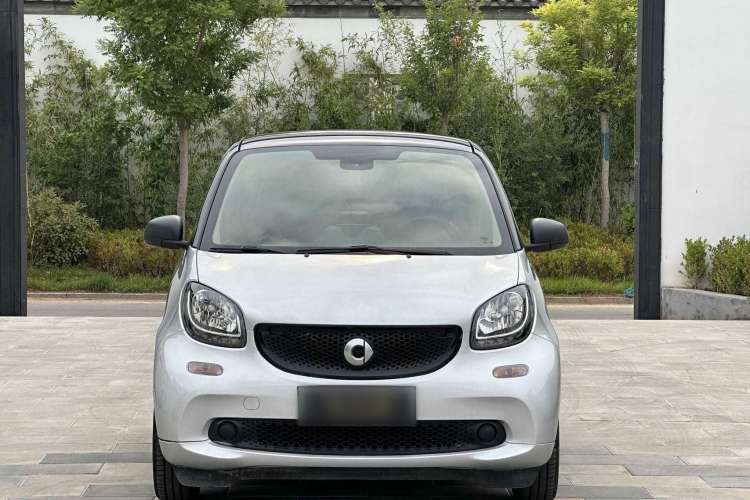 Used  fortwo 2015 1.0L 52 kW Hardtop Passion Edition
