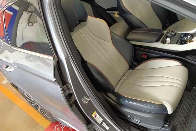 Used BYD Song PLUS New Energy 2024 HONOR Edition DM-i 110km Flagship PLUS
