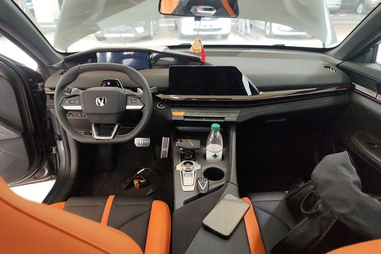 Used Changan UNI-V 2024 1.5T Prestige Sport Edition
