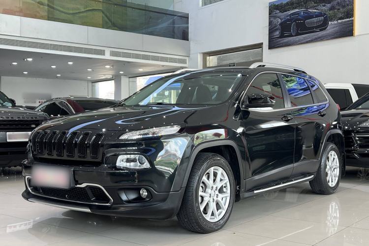 Used  Cherokee 2017 2.0L Superior Edition
