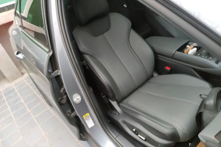 Used BYD Qin L 2025 DM-i Smart Drive 120KM Superior Model
