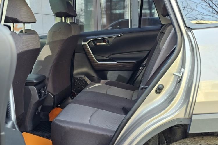 Used Toyota RAV4 2021 2.0L CVT Two-Wheel Drive Fashion Edition
