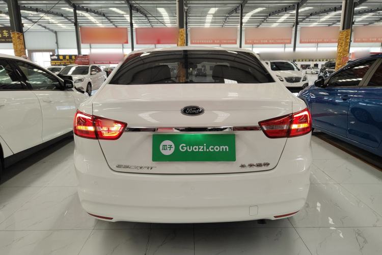 Used Ford Escort 2015 1.5L Automatic Fashion Model