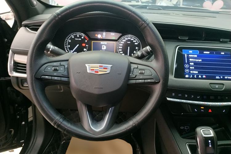 Used Cadillac XT4 2018 28T Two-Wheel Drive Leading Version
