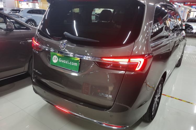 Used Buick GL8 2023 Land Executive Class Comfort Model
