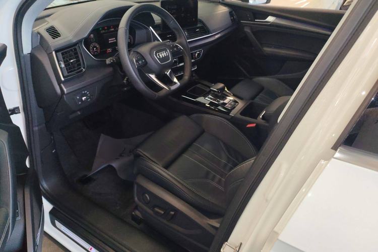 Used Audi Q5L 2022 Updated 45T Luxury Dynamic Version
