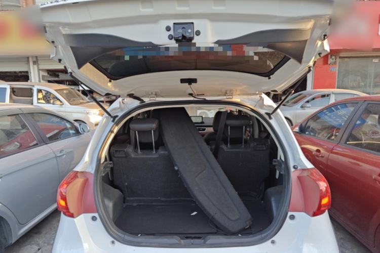 Used Haval H1 2016 Blue Label 1.5L AMT Luxury Model
