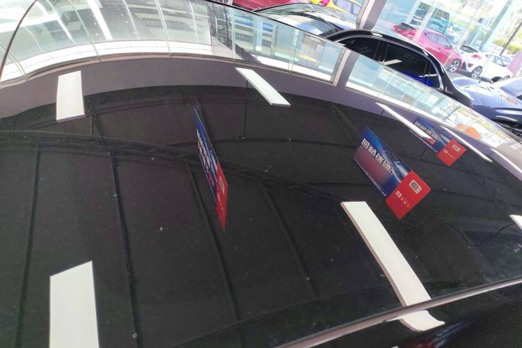 Used Tesla Model Y 2023 Long-Range All-Wheel-Drive Version
