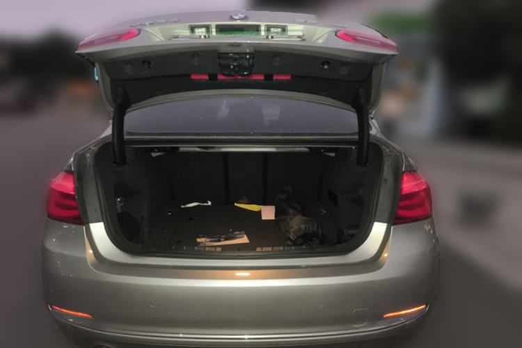 Used BMW 3 Series 2016 320Li Ambition Model
