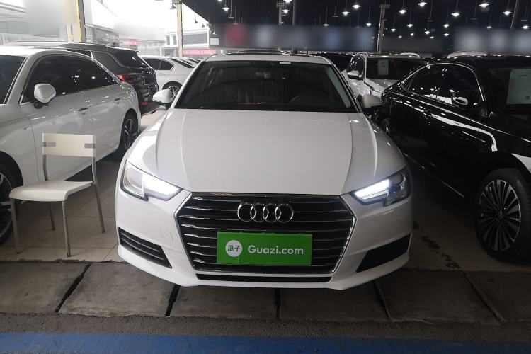 Used Audi A4L 2017 Plus 40 TFSI Ambition Model
