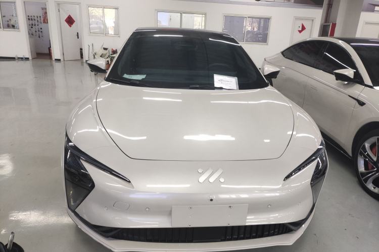 Used  L7 2022 Dynamic Model