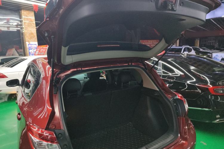 Used Nissan Tiida 2016 1.6L CVT Cool Dynamic Edition