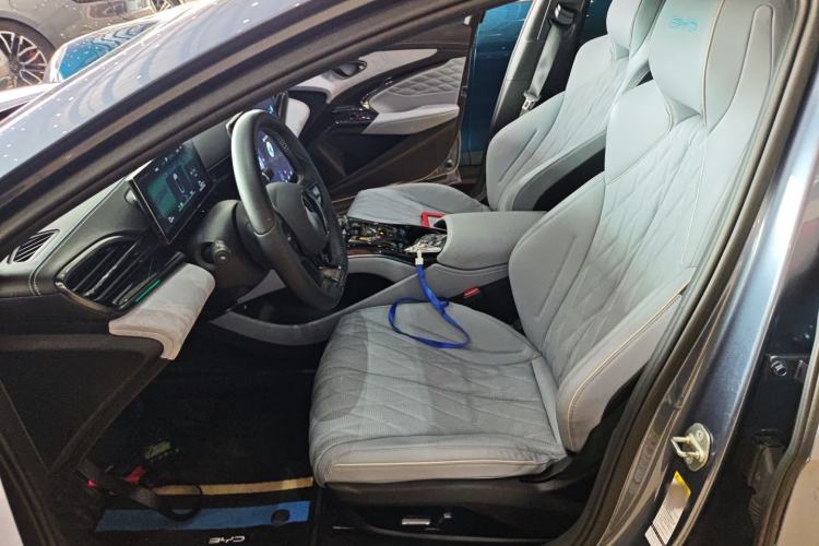 Used BYD Seal 2022 550 km Standard Range Rear-Wheel Drive Prestige Version
