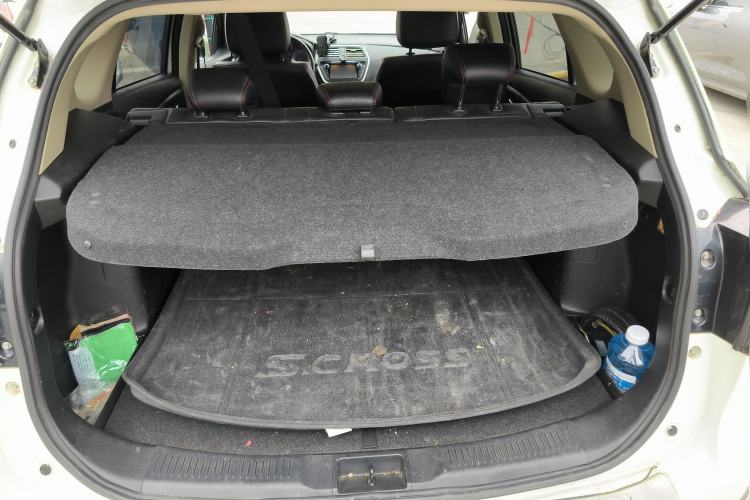 Used Suzuki S-Cross 2015 1.6L CVT Two-Wheel Drive Elite Version