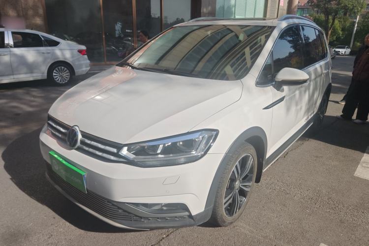 Used Volkswagen Touran 2018 Volkswagen Touran L 280TSI DSG Boundary Edition 7 Seats China VI Standard
