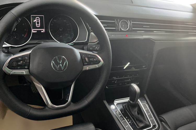 Used Volkswagen Magotan 2020 330TSI DSG Leading Model
