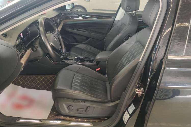 Used Volkswagen Passat 2019 330TSI Luxury Edition China VI Standard
