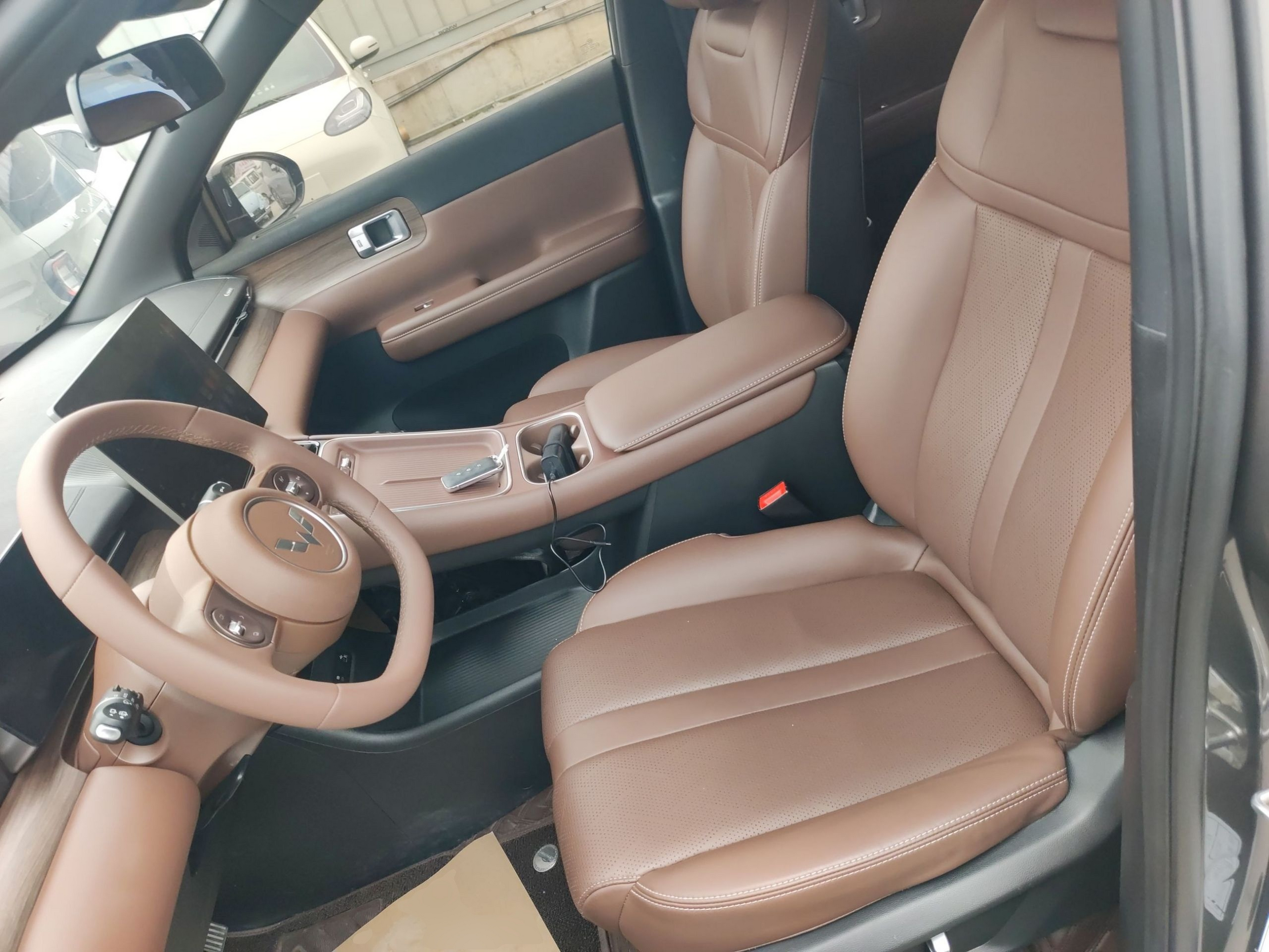 Переднее сиденье в автомобиле