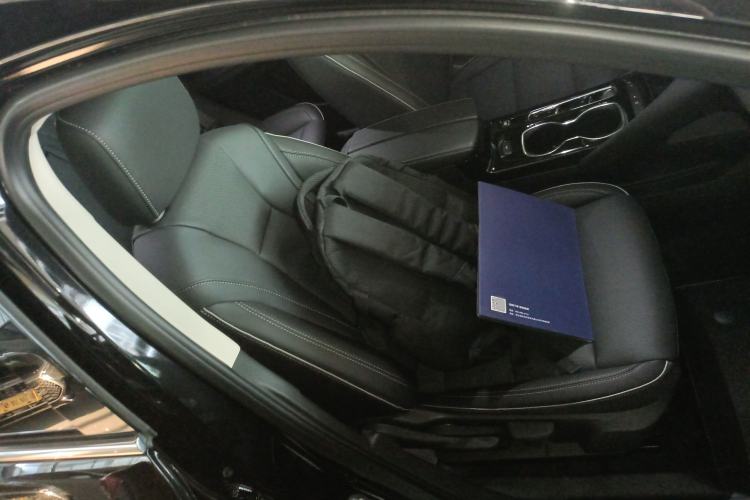 Used Buick Envision 2022 Facelift Encore S 552T Two-Wheel-Drive Luxury Model
