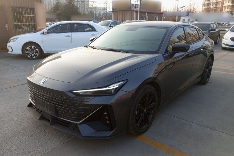 Used Changan UNI-V 2022 1.5T Prestige Version