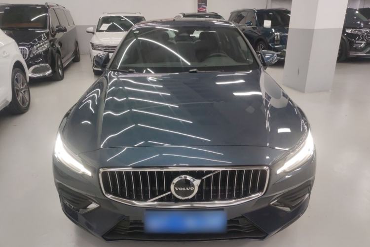 Used Volvo S60 2023 B4 Zhiyi Luxury Edition
