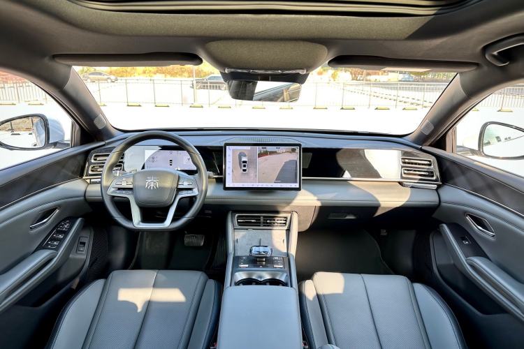 Used BYD Qin L 2025 DM-i Smart Drive 120KM Superior Model