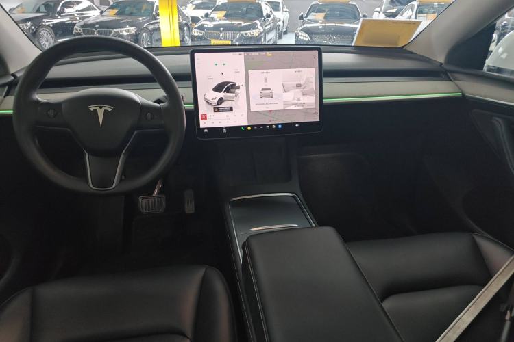 Used Tesla Model Y 2023 Rear-Wheel-Drive Version
