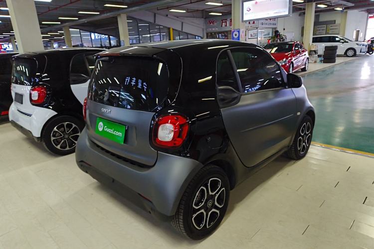 Used  fortwo 2019 0.9T 66kW Hardtop Wind Power Edition China VI
