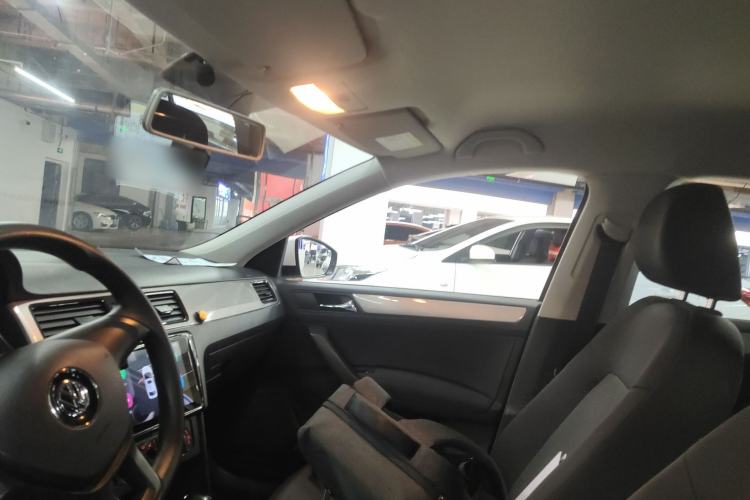 Used Volkswagen Santana 2015 Haval H6 1.6L Automatic Luxury Model