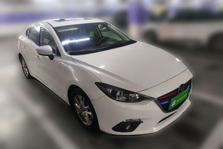 Used Mazda Mazda 3 Axela 2016 Sedan 1.5L Automatic Luxury Model
