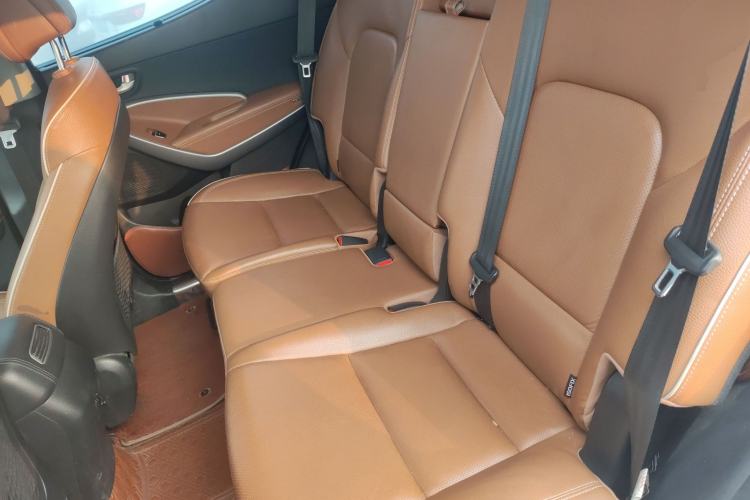 Used Hyundai Santa Fe 2017 2.0T Automatic All-Wheel Drive Smart 7-Seater