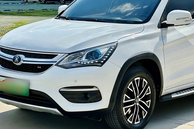 Used BYD Song New Energy 2017 Song DM 1.5TID All-Wheel Drive Luxury Model
