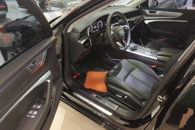 Used Audi A6L 2025 45 TFSI Prestige Dynamic Edition + Ventilated Comfort Package
