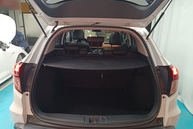 Used Honda Vezel 2015 1.8L CVT 2WD Luxury Model